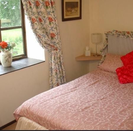 Forge Cottage Merton  Luaran gambar